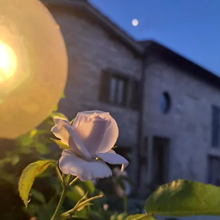 בית חווה Il Raggio Di Sole Di Orpello קמרינו